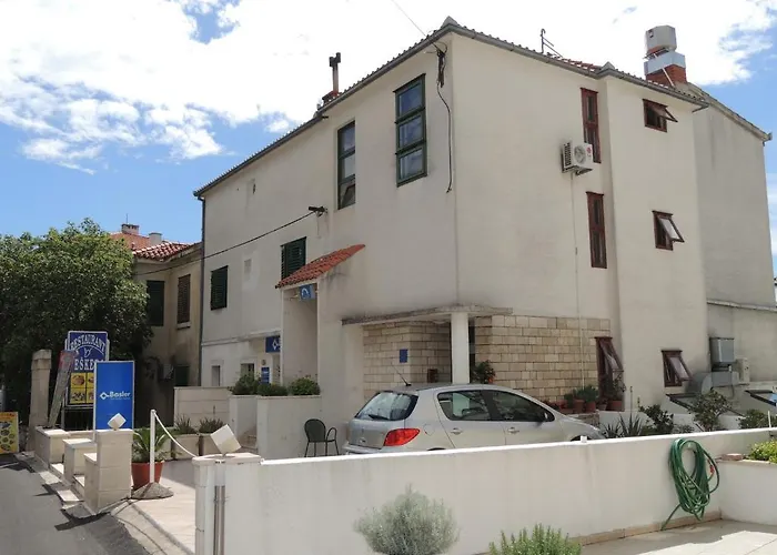 Seaside Daire Makarska